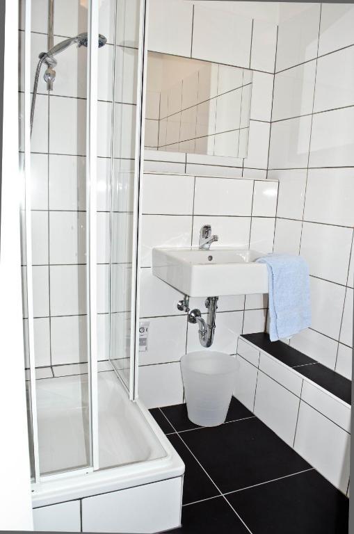 Hostel Nanina Groebenzell Bilik gambar